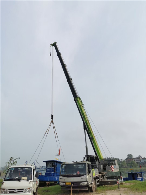 乌尔禾区桥梁建设吊装案例